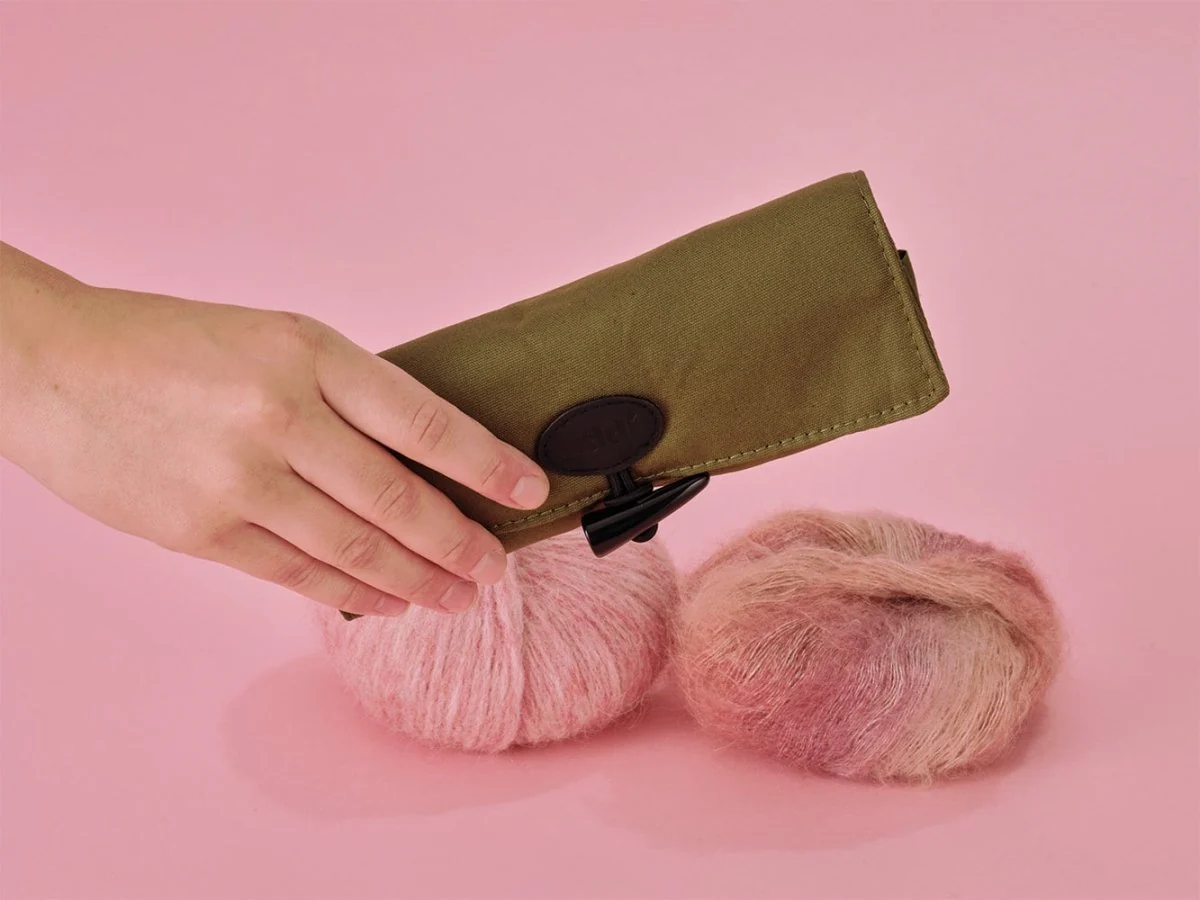 addiWrap Olive Wood Crochet Hook Set 2–6 mm with Waxed Canvas Case - Image 4