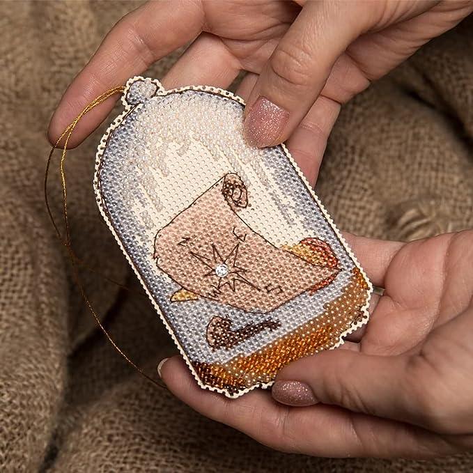 CAPTAIN "In search of treasures series", Counted Cross Stitch Kit, 14 count plastic canvas, size 6,5 x 11 cm, CRYSTAL ART (T-86) - Image 3