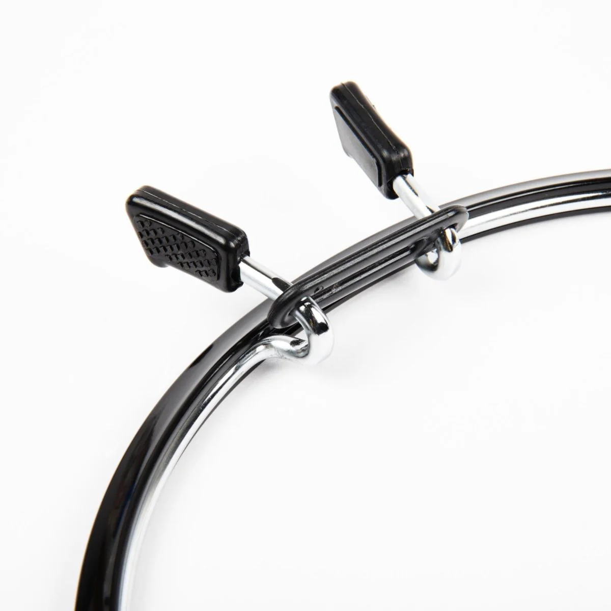 Nurge Spring Tension Hoop for Embroidery or Sewing - Image 3